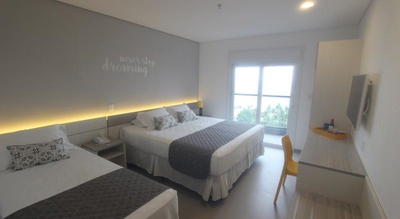 Nobile Hotel Гуаружа Екстериор снимка
