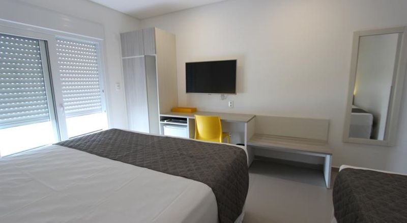 Nobile Hotel Гуаружа Екстериор снимка
