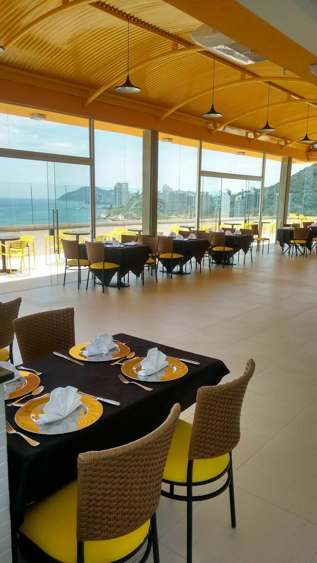 Nobile Hotel Гуаружа Екстериор снимка