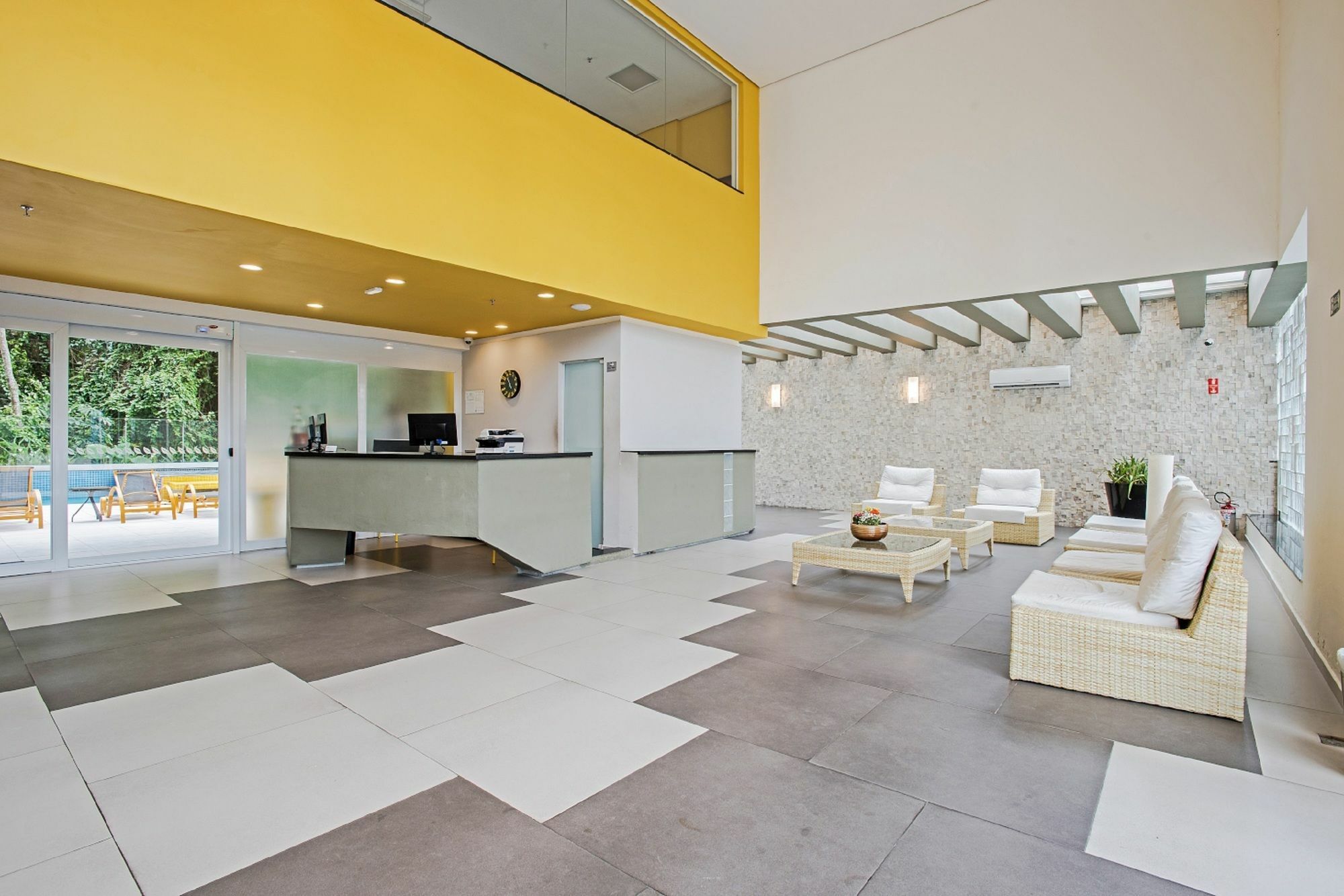 Nobile Hotel Гуаружа Екстериор снимка