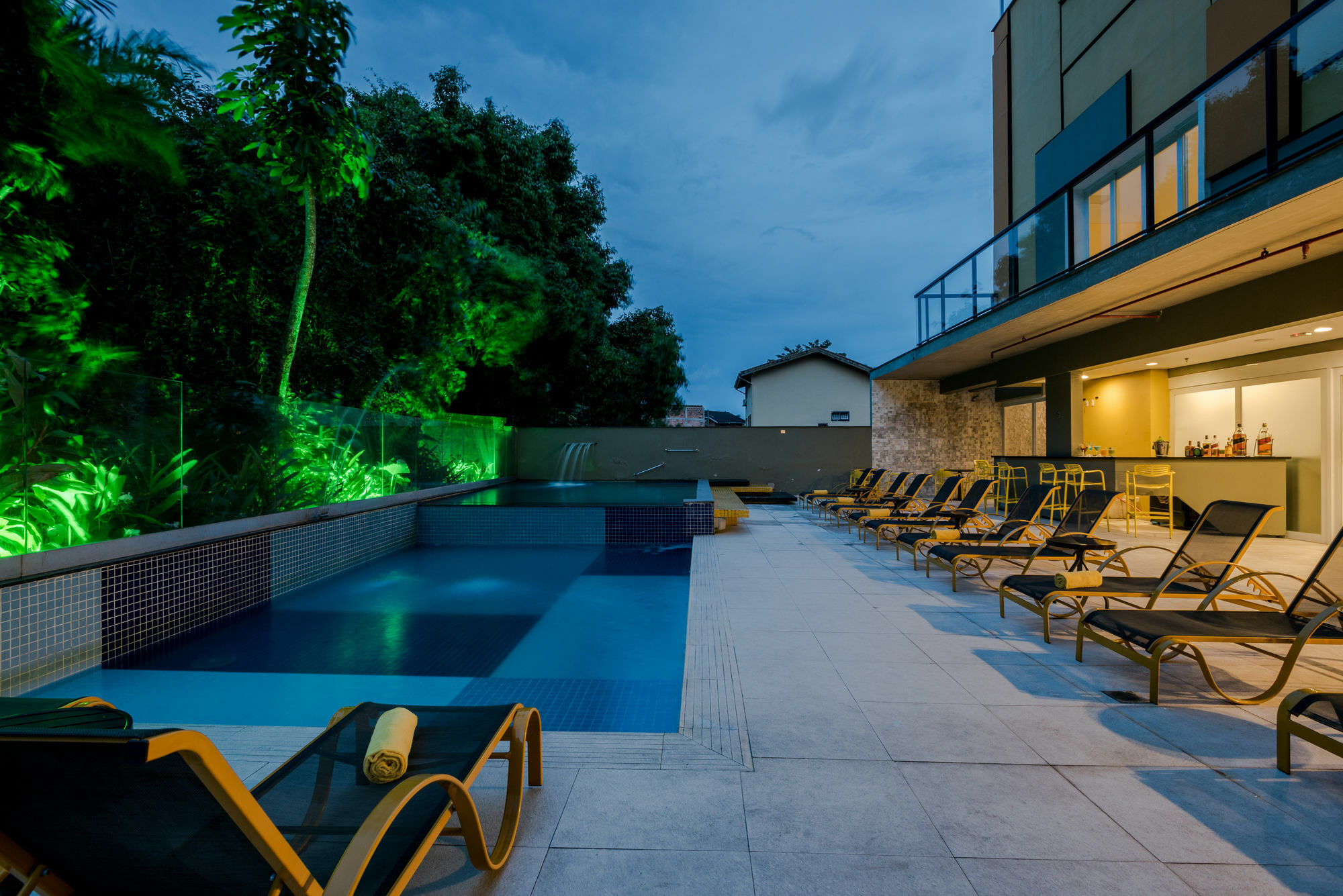 Nobile Hotel Гуаружа Екстериор снимка