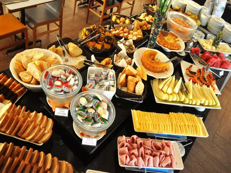Nobile Hotel Гуаружа Екстериор снимка