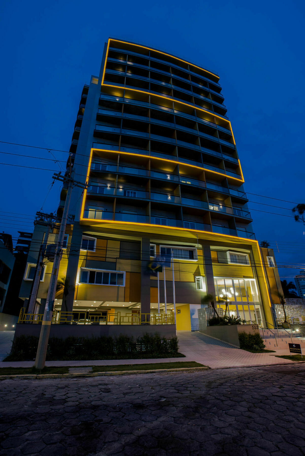 Nobile Hotel Гуаружа Екстериор снимка